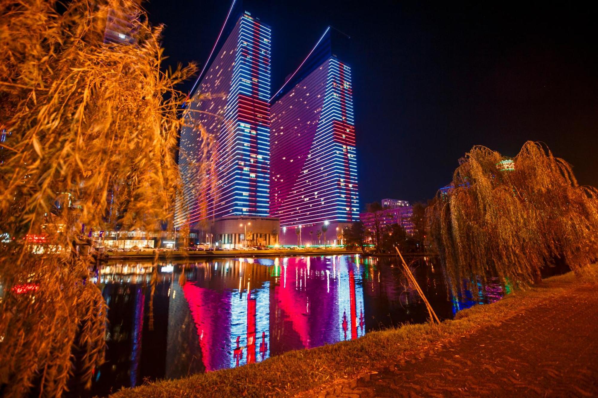 Panorama Orbi Beach Resort Center Suite Batumi Exteriér fotografie