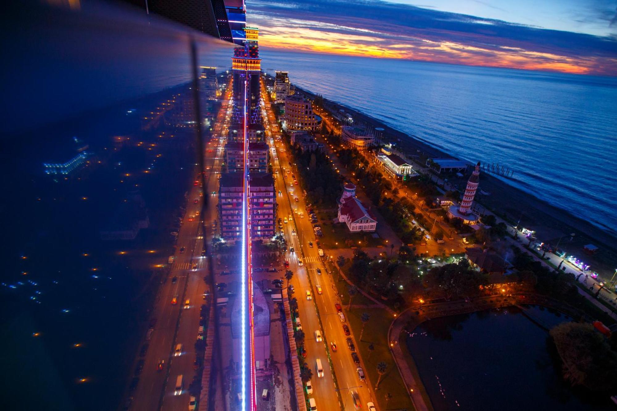 Panorama Orbi Beach Resort Center Suite Batumi Exteriér fotografie
