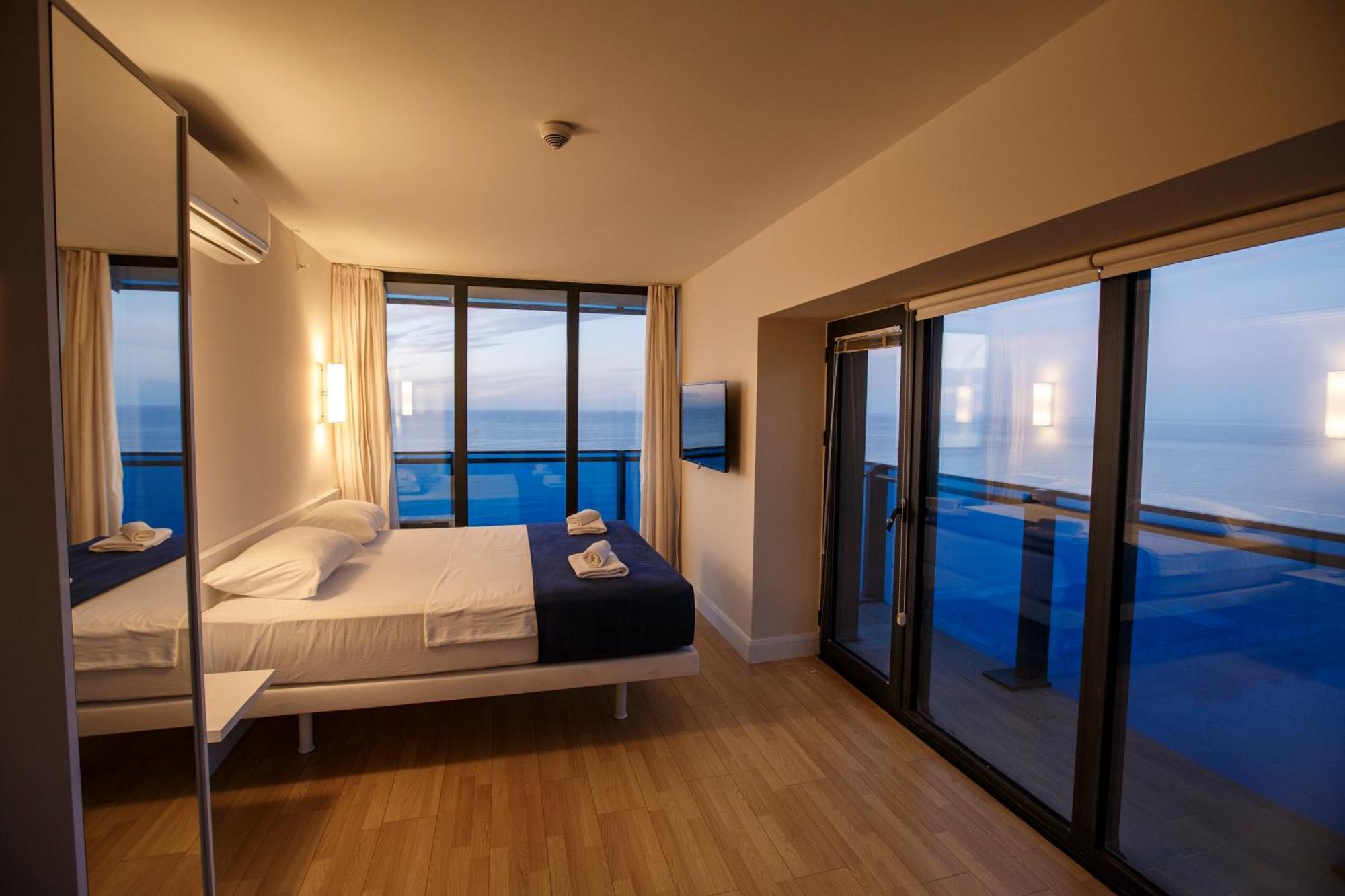 Panorama Orbi Beach Resort Center Suite Batumi Exteriér fotografie